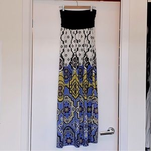 Strapless patterned maxi dress